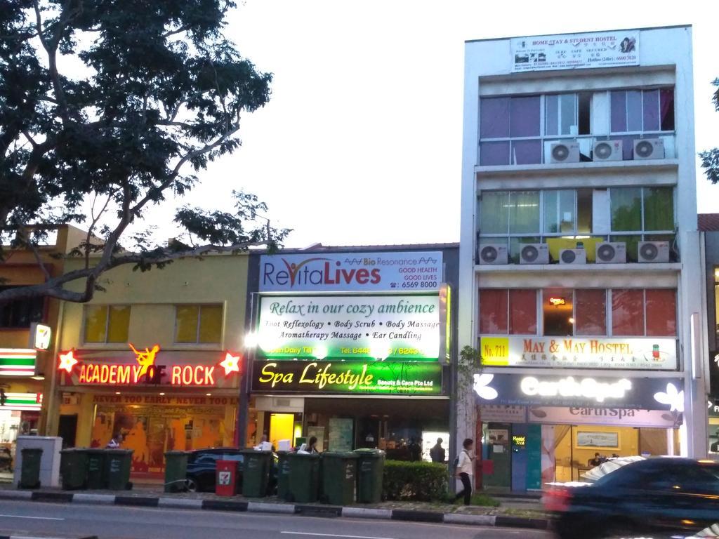 May & May Student Hostel Singapore Eksteriør bilde