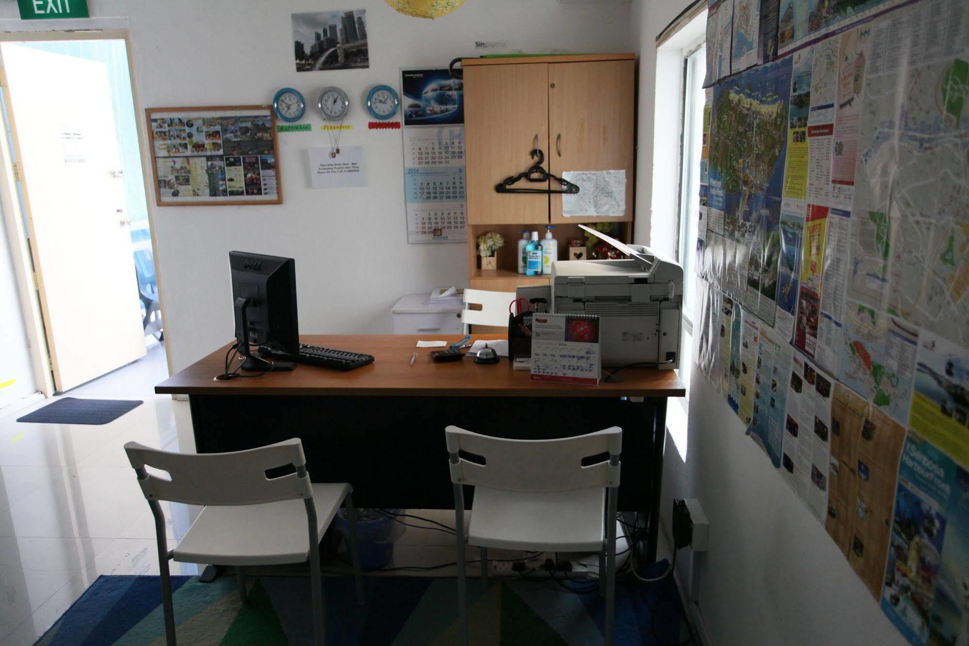 May & May Student Hostel Singapore Eksteriør bilde